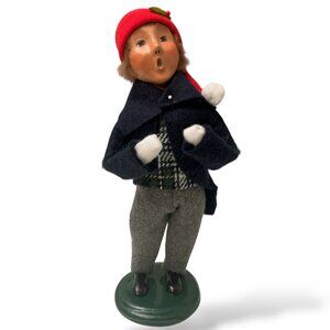 Byer's Choice Carolers Collection Man with Red Hat Christmas Figurine 2003